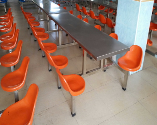 8人靠背不鏽鋼餐桌