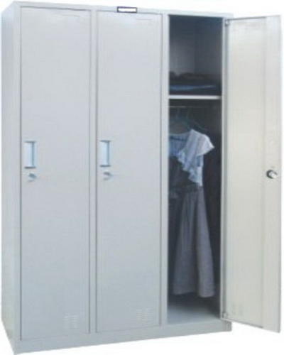 3門更（gèng）衣櫃