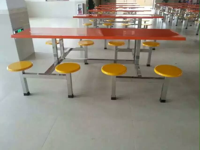 8人圓凳餐（cān）桌 