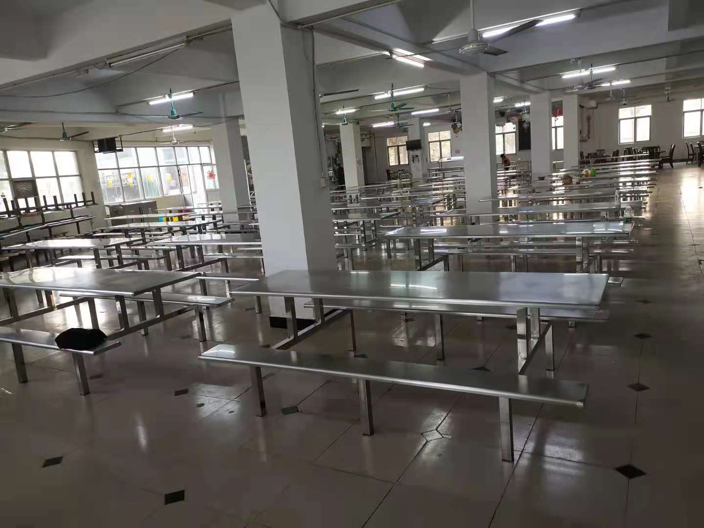 10人位長條不鏽（xiù）鋼餐桌